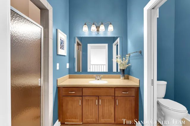 $379,900 | 529 Miller Drive, Unit 305, Grand Haven, MI 49417