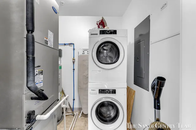 $379,900 | 529 Miller Drive, Unit 305, Grand Haven, MI 49417