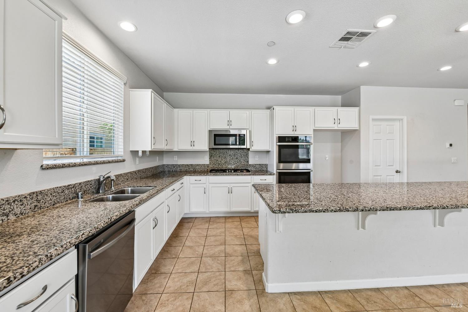 1680 Gold Street Dixon, CA 95620 - Photo 13 of 50