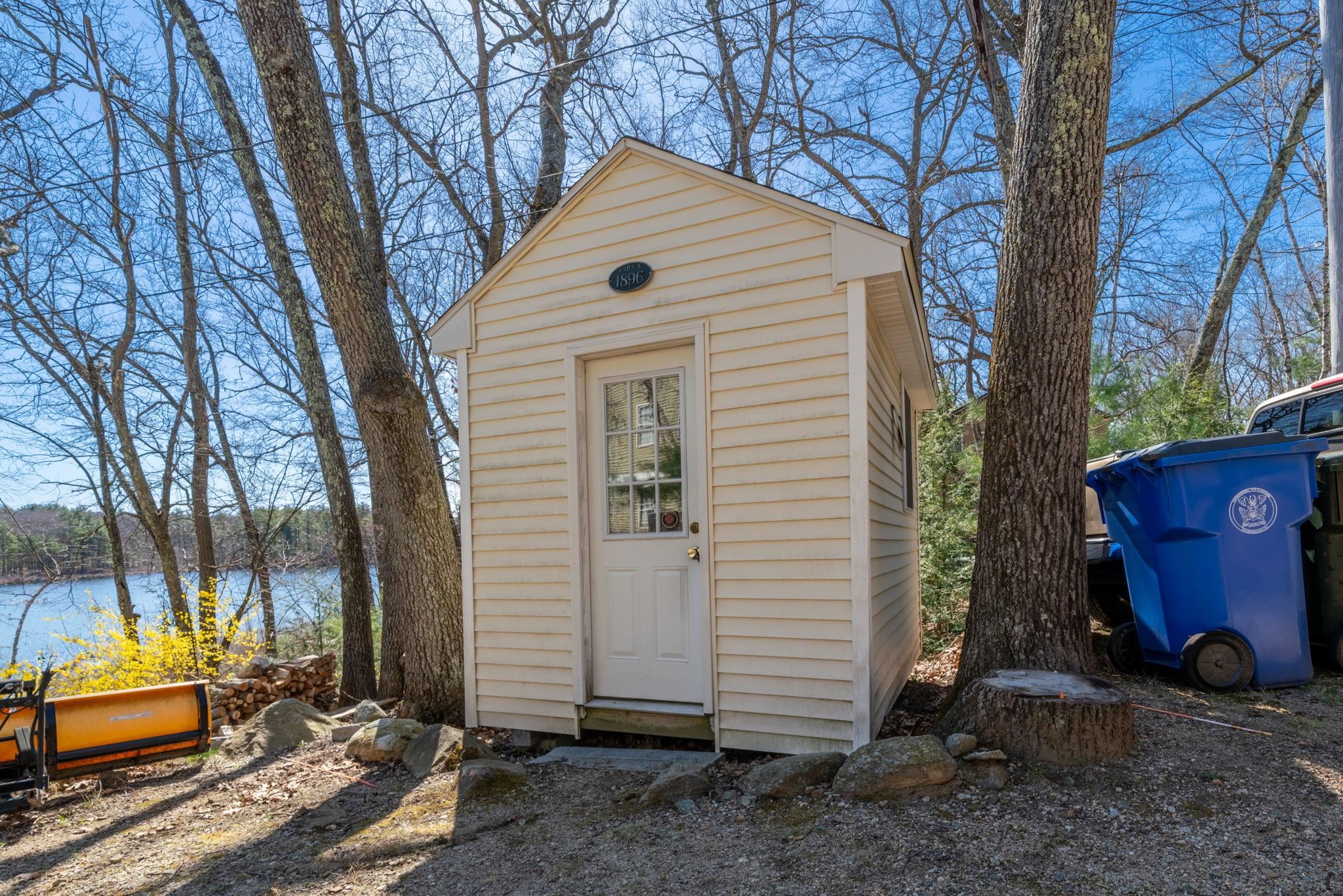 36 Brewster Road Londonderry, NH 03038 - Photo 14 of 44