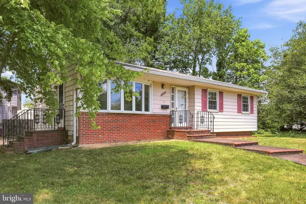 $625,000 | 6426 Deepford Street, Springfield, VA 22150