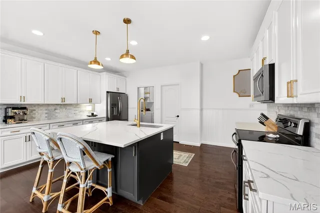 $650,000 | 2768 Brook Hill Lane, St. Charles, MO 63303