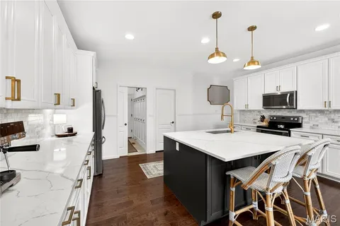 $650,000 | 2768 Brook Hill Lane, St. Charles, MO 63303