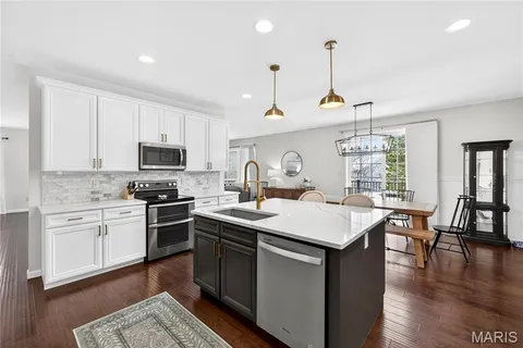 $650,000 | 2768 Brook Hill Lane, St. Charles, MO 63303