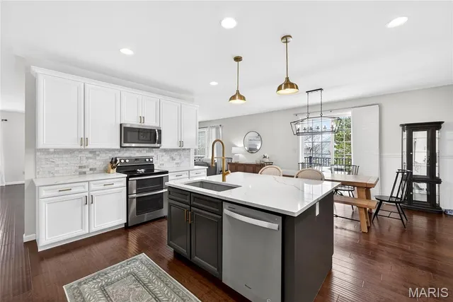 $650,000 | 2768 Brook Hill Lane, St. Charles, MO 63303