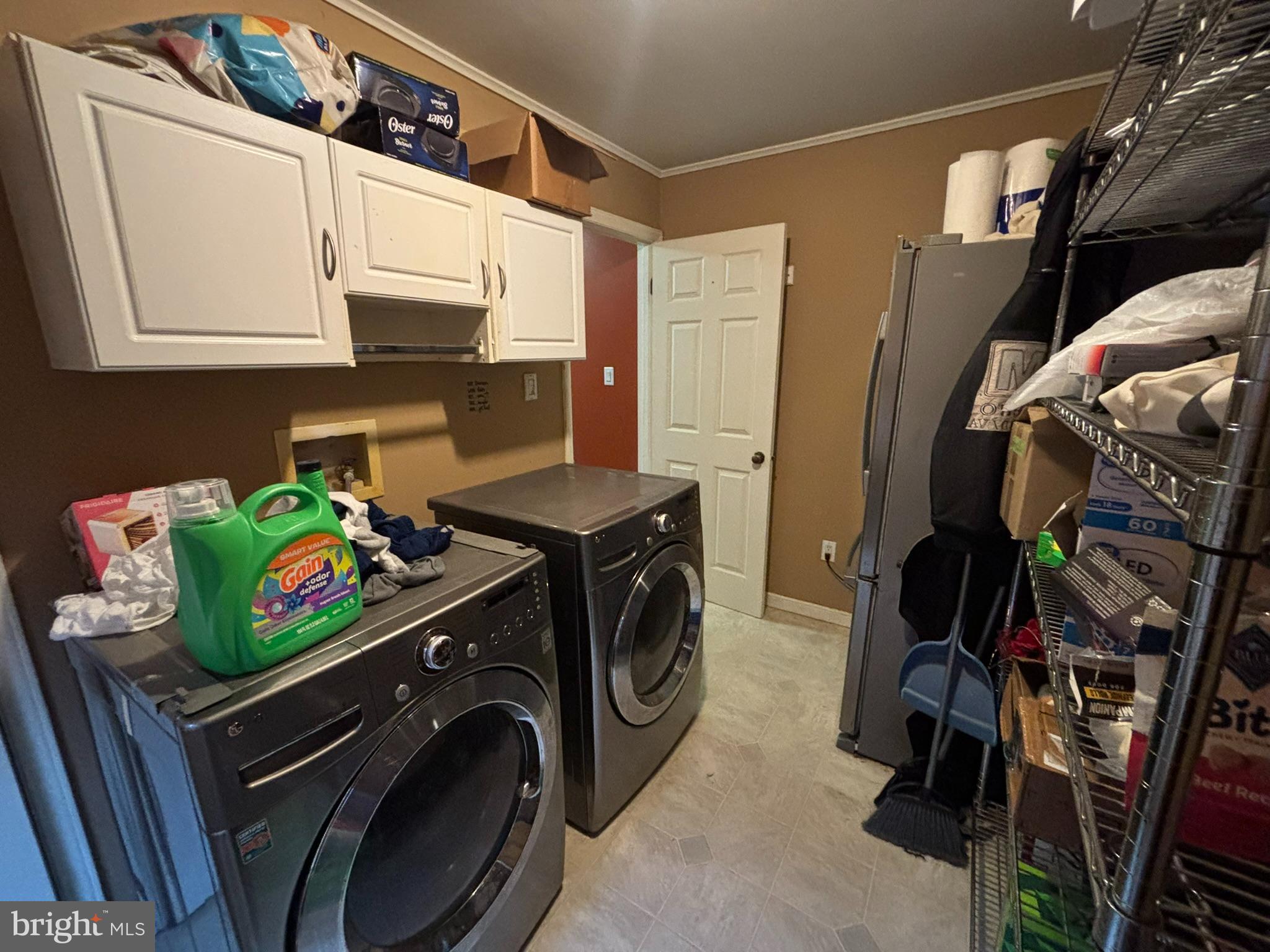 6615 Stanley Road King George, VA 22485 - Photo 15 of 30 a utility room with dryer and washer