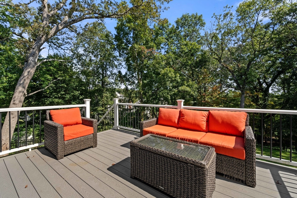 41 Peach Orchard Road Burlington, MA 01803 - Photo 3 of 31