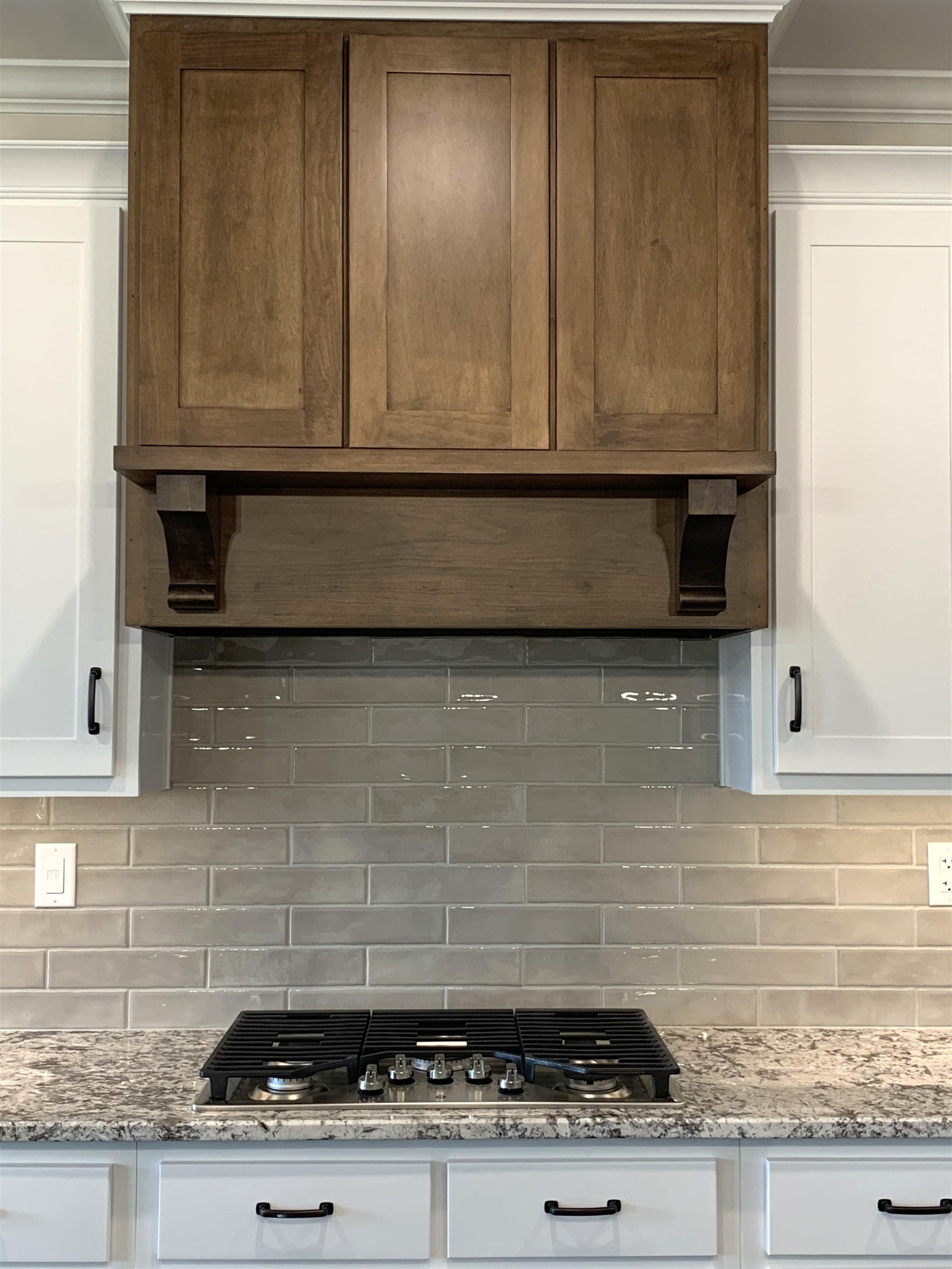 35 Grassy Hill Road Collierville, TN 38017 - Photo 10 of 33 a kitchen with granite countertop cabinets and stove