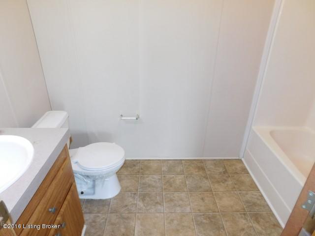 5625 Mill Road Mount Eden, KY 40046 - Photo 8 of 10 Master Bathroom