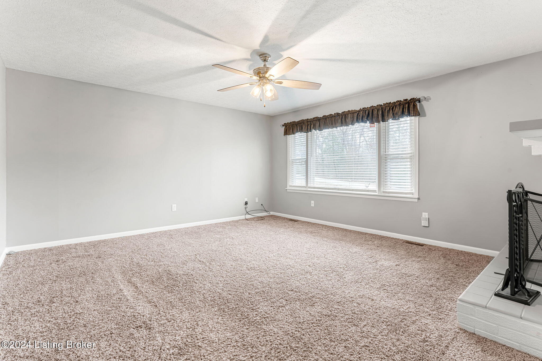 909 Seminole Road Radcliff, KY 40160 - Photo 6 of 55 909 Seminole Rd (2 of 49)
