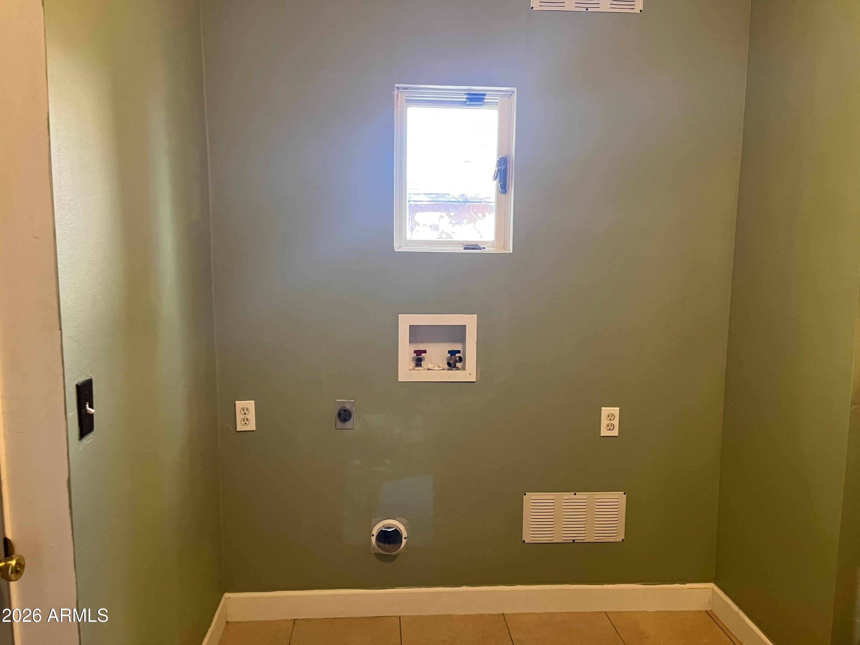 920 East 19th Street Douglas, AZ 85607 - Photo 12 of 16 Laundry Room