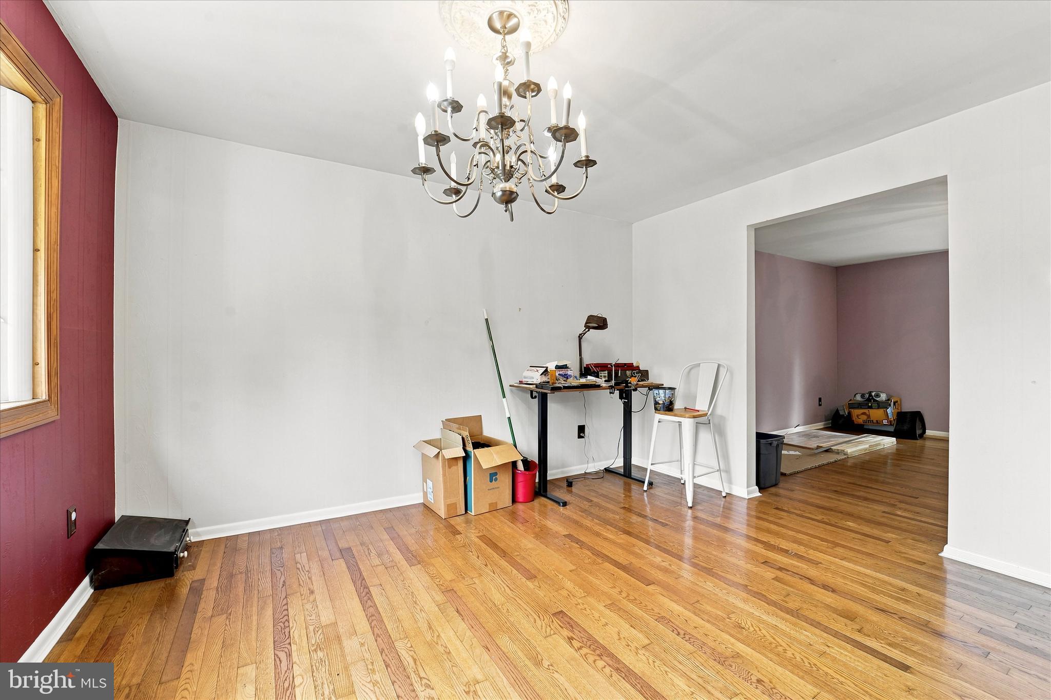 190 Twining Ford Road Richboro, PA 18954 - Photo 16 of 39 Living Room