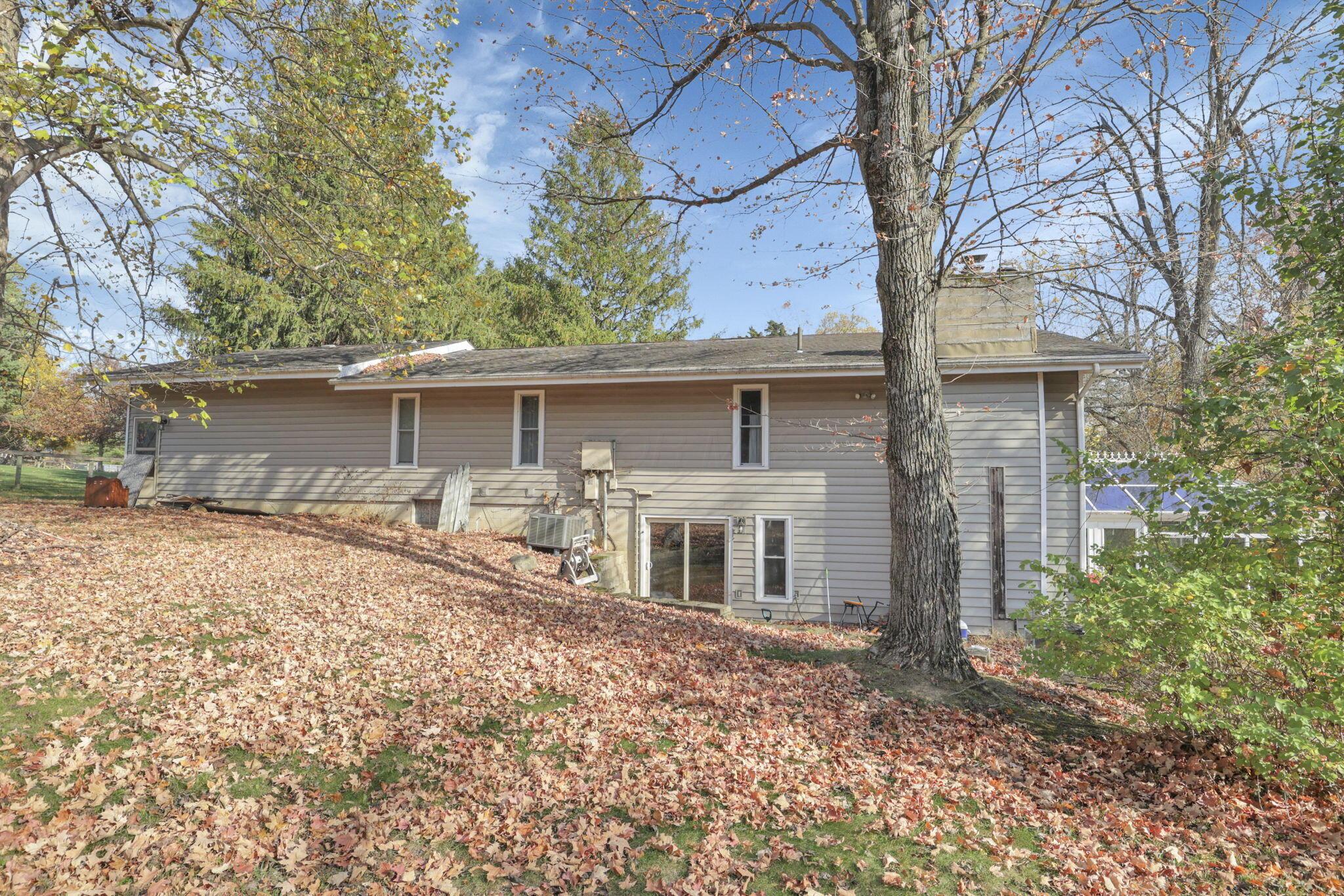 6346 Clark State Road Columbus, OH 43230 - Photo 31 of 42 47-web-or-mls-0N4A2912