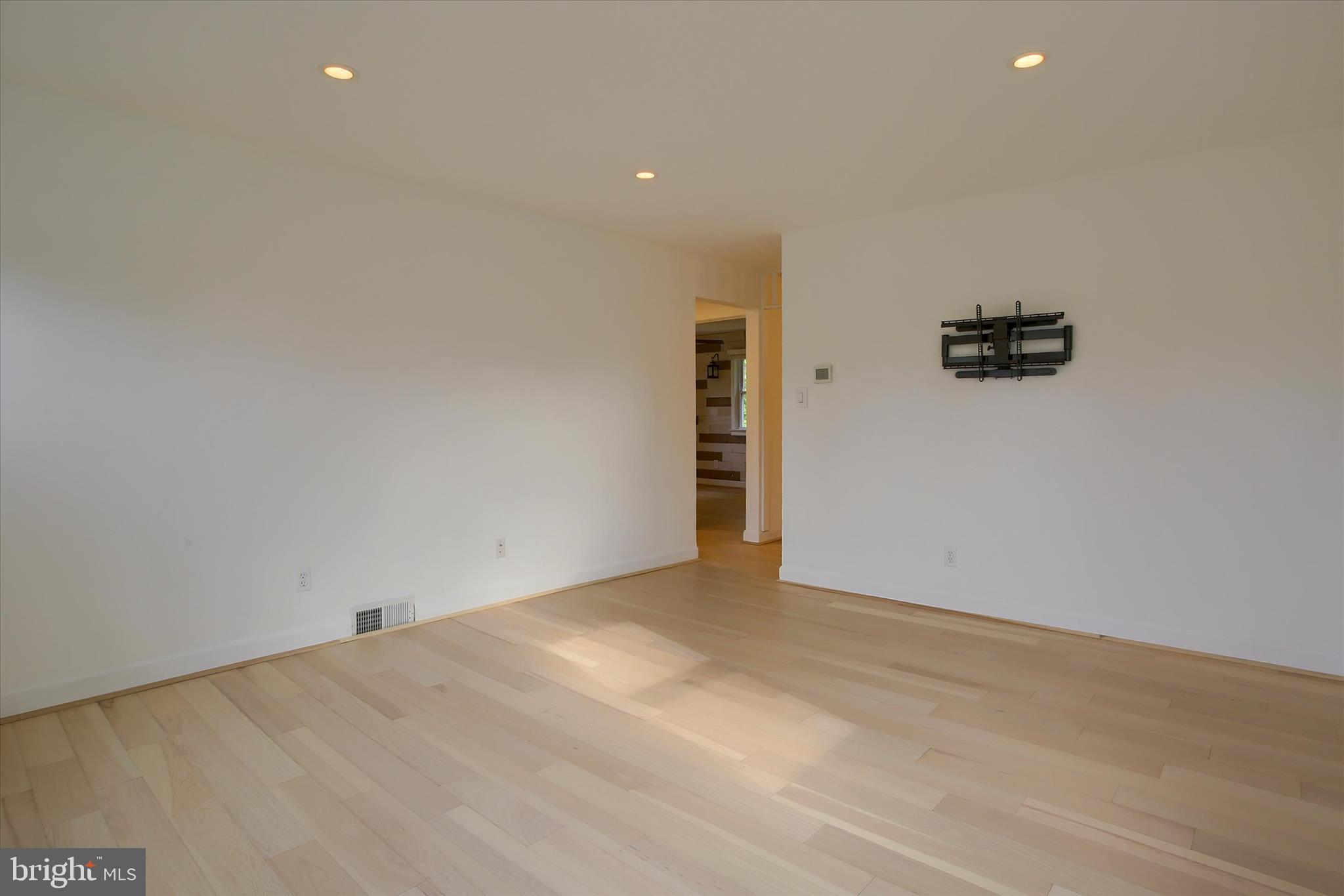2400 Linglestown Road Harrisburg, PA 17110 - Photo 5 of 35