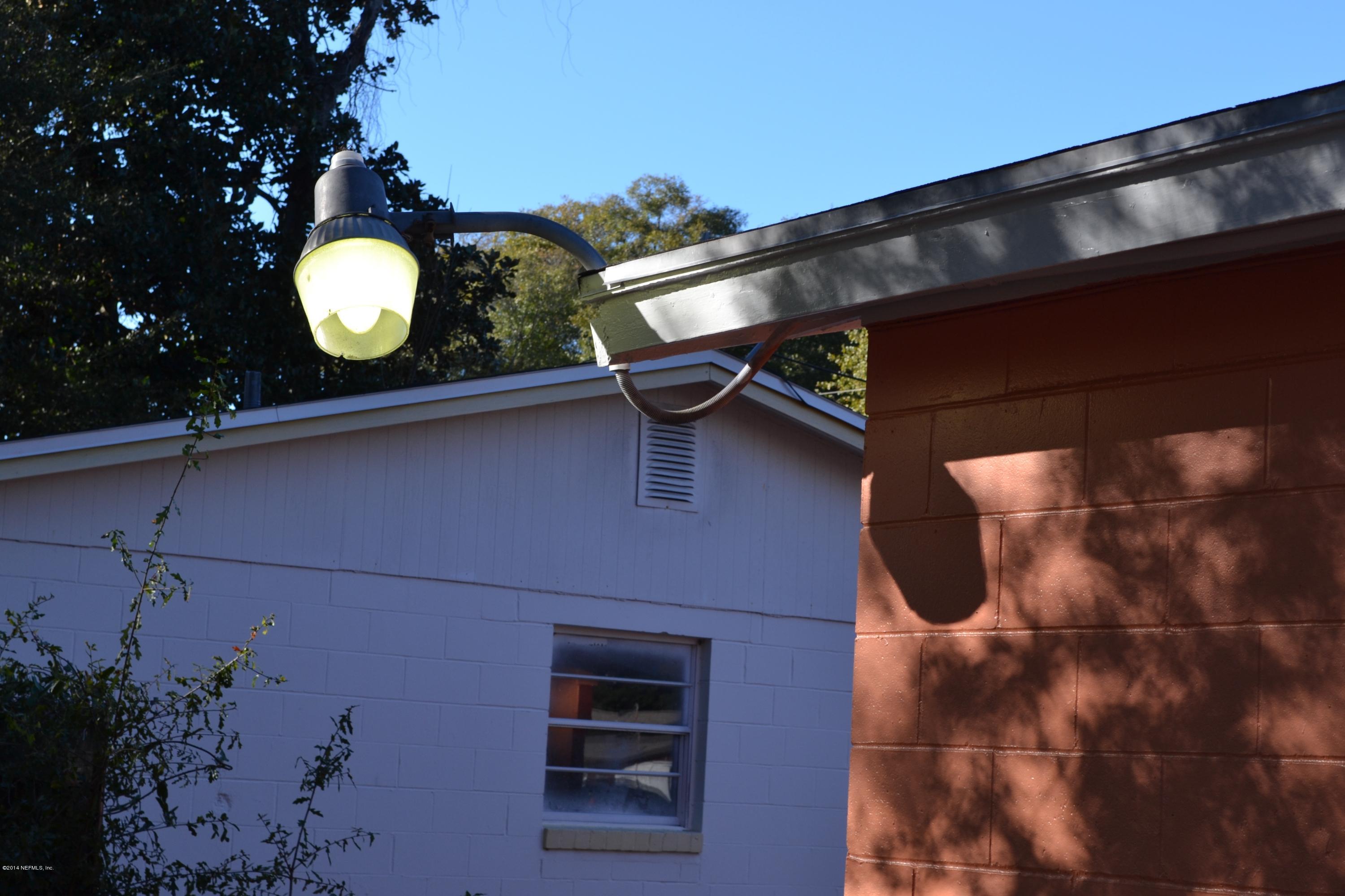 5040 Arrowsmith Road Jacksonville, FL 32208 - Photo 13 of 13 Security Lights in back