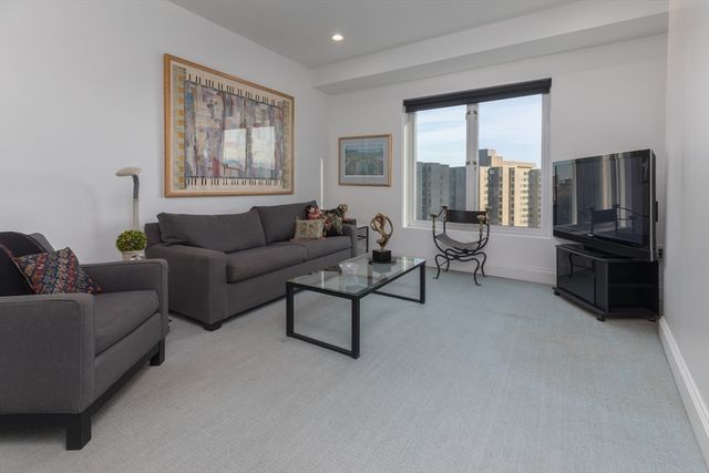 $2,850,000 | 100 Belvidere Street, Unit 7H, Boston, MA 02199
