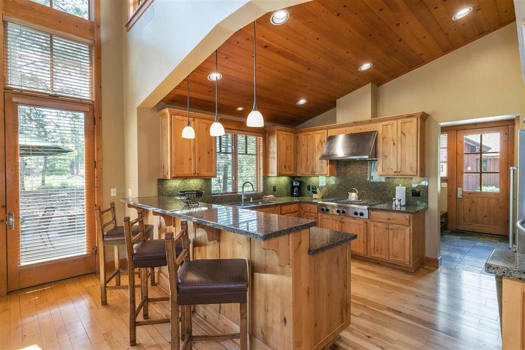 12445 Lookout Loop, Unit F1605 Truckee, CA 96161 - Photo 6 of 21