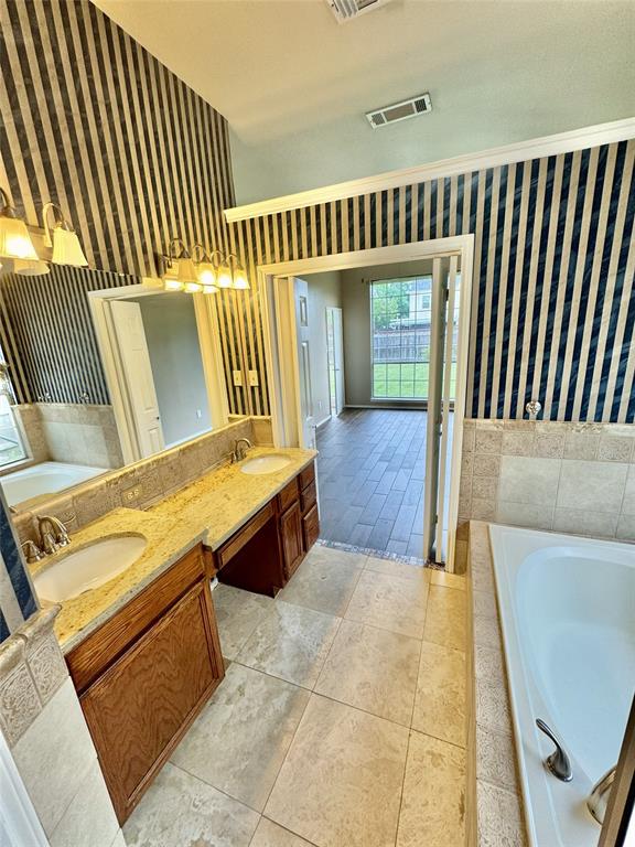 5606 Allen Lane Rowlett, TX 75088 - Photo 8 of 21