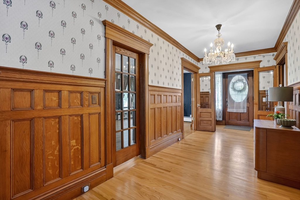 111 Magnolia Terrace Springfield, MA 01108 - Photo 5 of 42