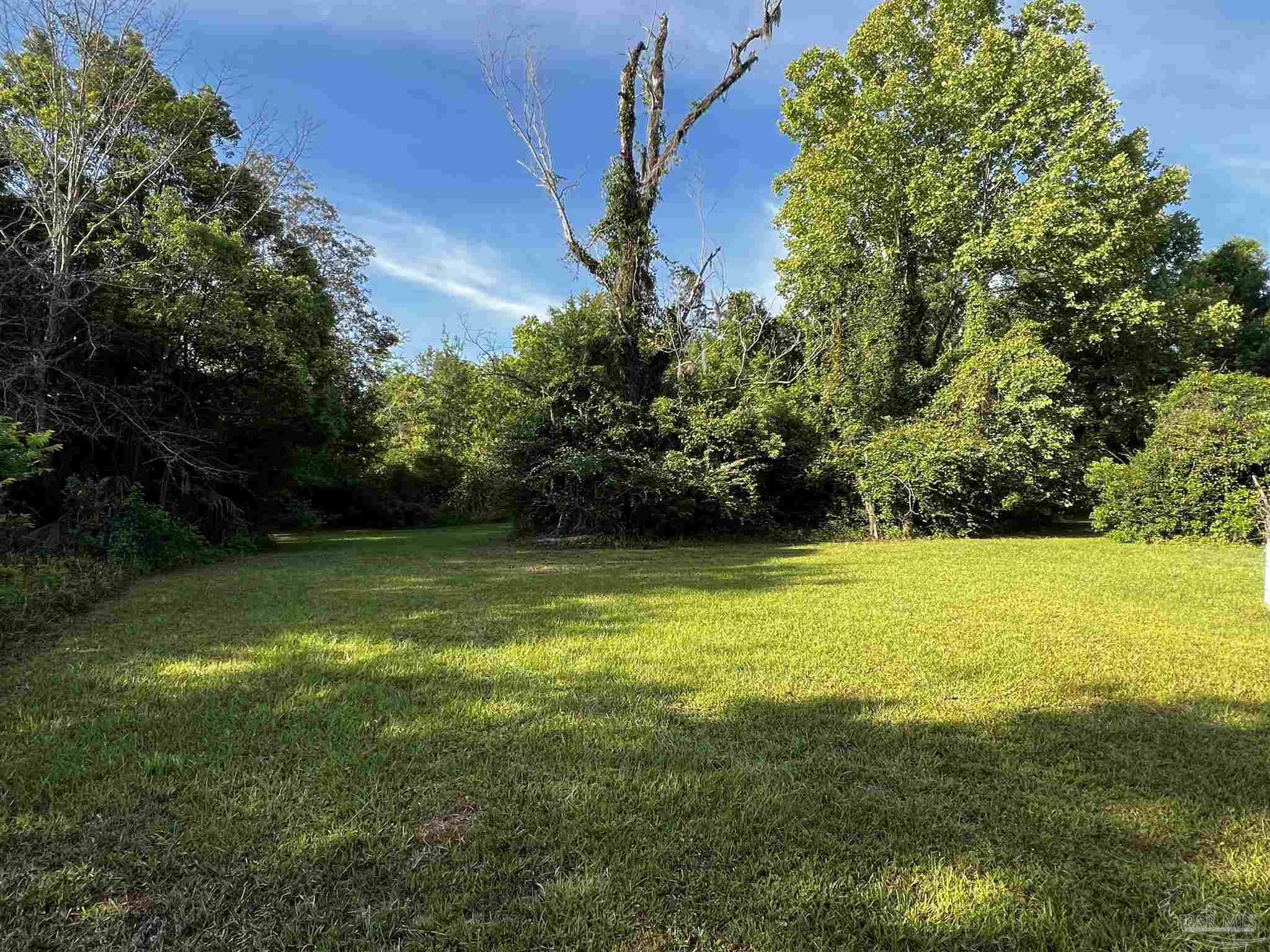 5284 Broad Street Milton, FL 32570 - Photo 10 of 11