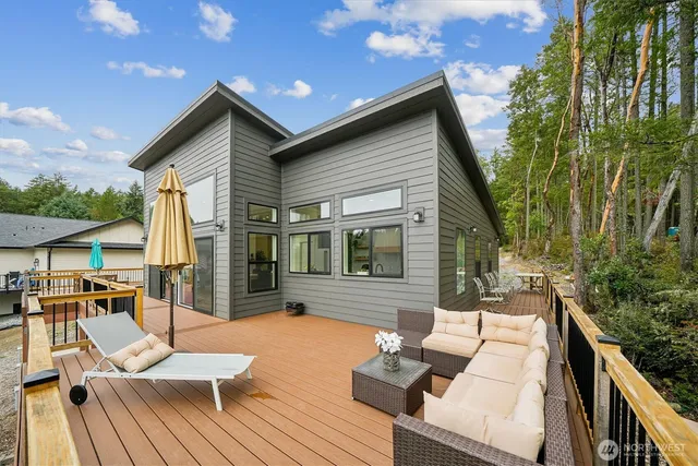 a view of deck with patio