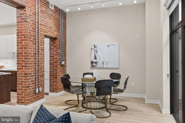 $1,395,000 | 1413 P Street Northwest, Unit 203, Washington, DC 20005
