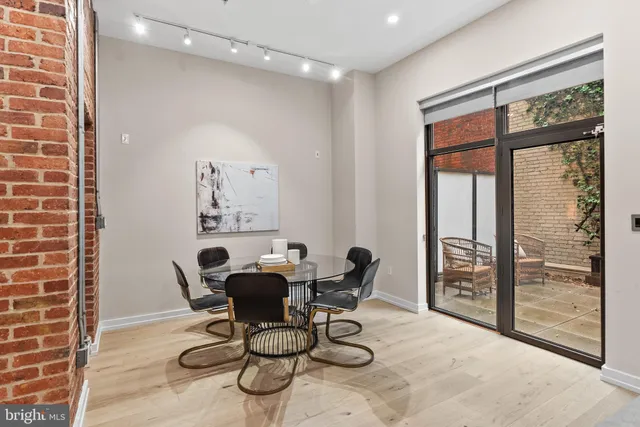 $1,395,000 | 1413 P Street Northwest, Unit 203, Washington, DC 20005