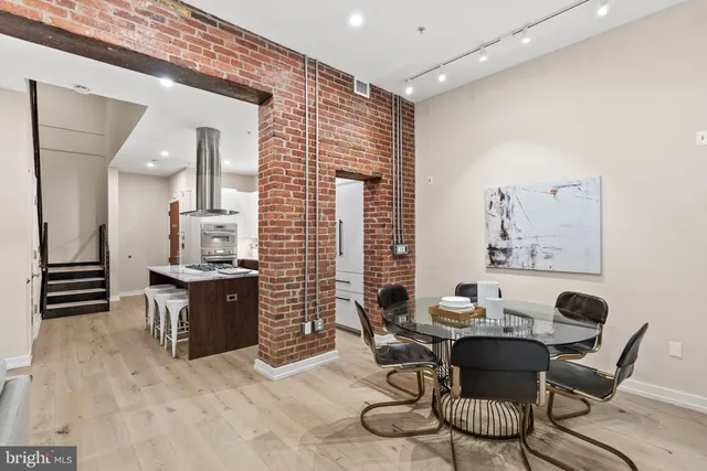 $1,395,000 | 1413 P Street Northwest, Unit 203, Washington, DC 20005