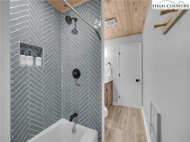 $540,000 | 104 Skiway Lane, Beech Mountain, NC 28604