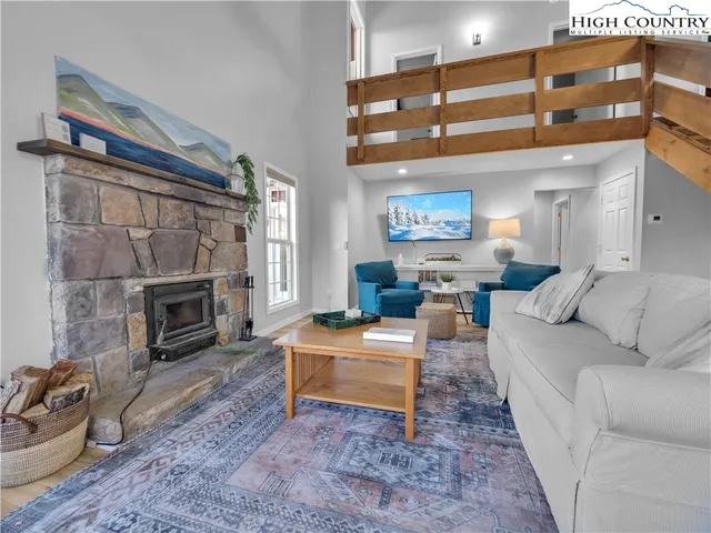 $540,000 | 104 Skiway Lane, Beech Mountain, NC 28604