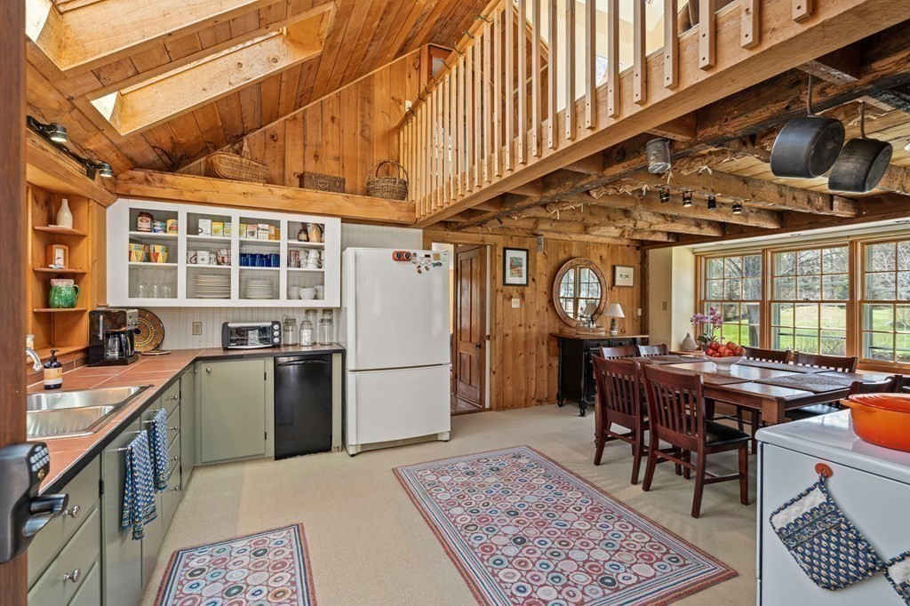 10 Forristall Road Ashburnham, MA 01430 - Photo 5 of 42