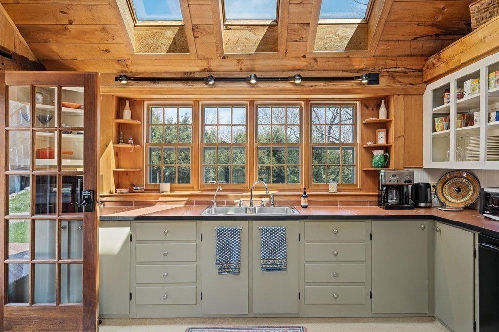 10 Forristall Road Ashburnham, MA 01430 - Photo 7 of 42
