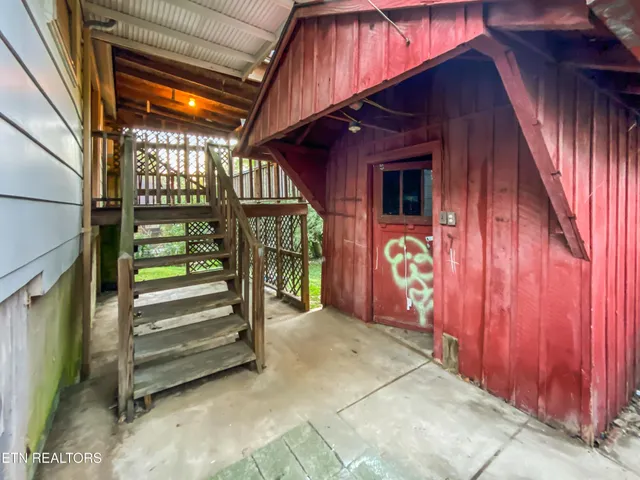 a view of an entryway door