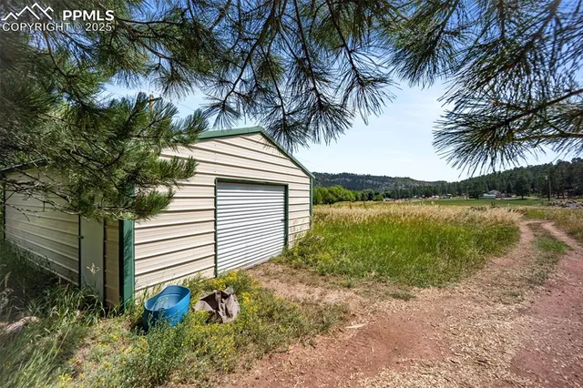 $1,200,000 | 8695 Pine Drive, Beulah, CO 81023