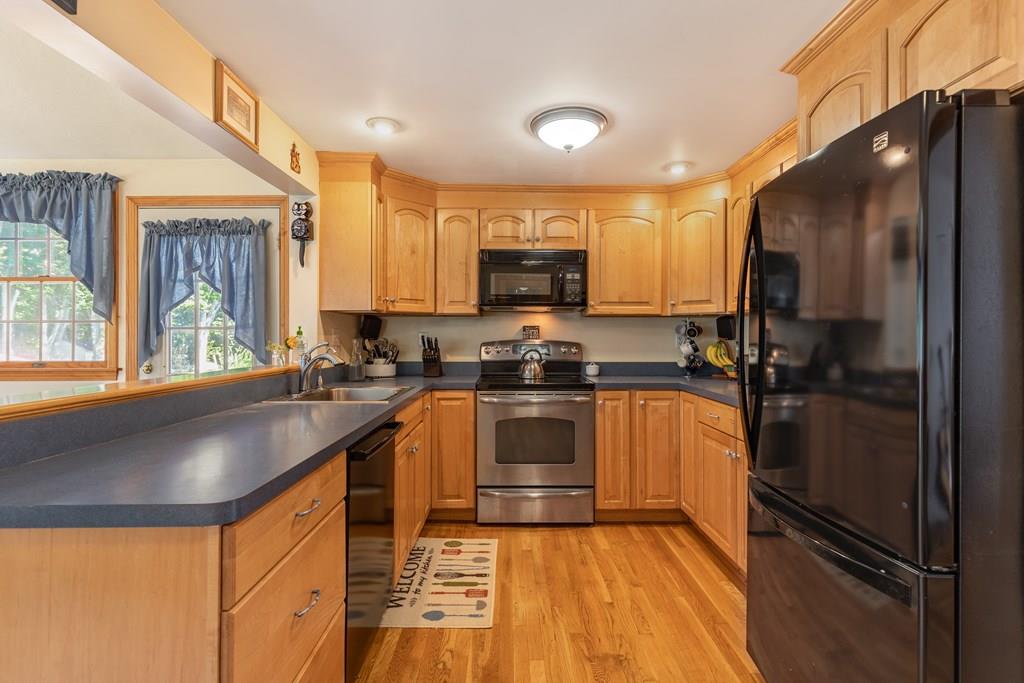 14 Lilian Rd Extension Framingham, MA 01701 - Photo 9 of 35 Gallery Image 9