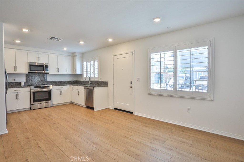 7419 Olive Grv Street Riverside, CA 92507 - Photo 5 of 43 Gallery Image 5