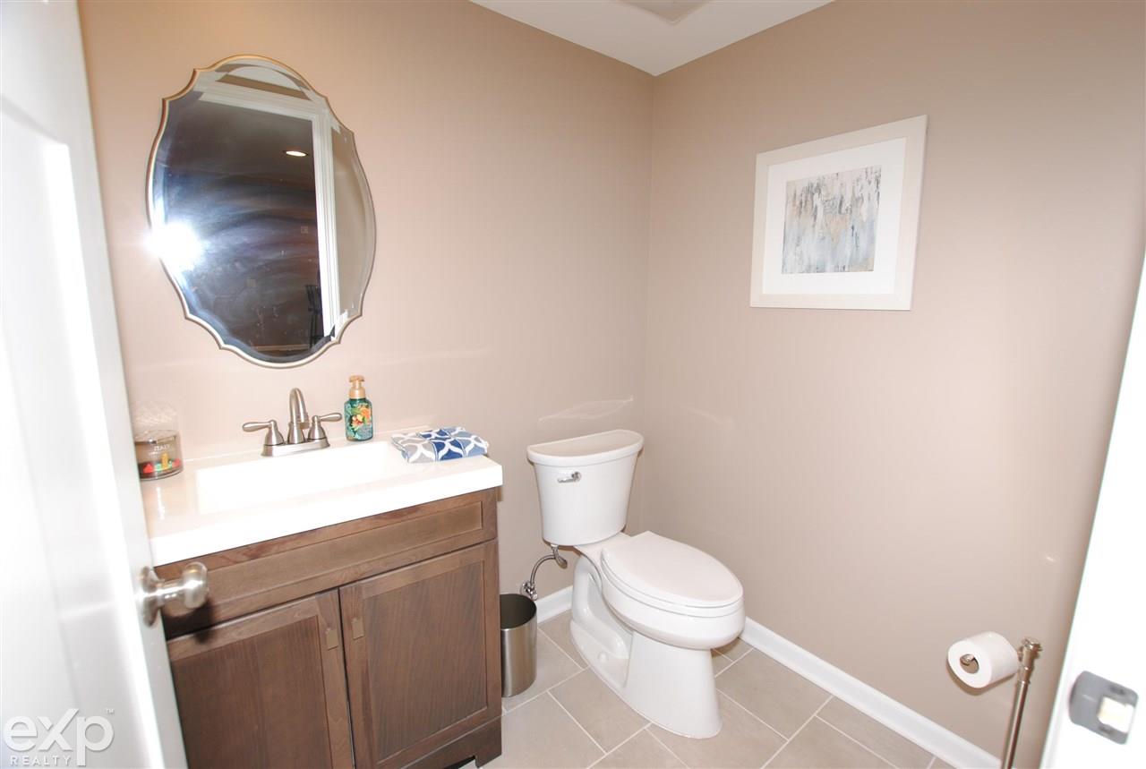 2181 London Bridge Drive Rochester, MI 48307 - Photo 50 of 53 50055306-49.JPG