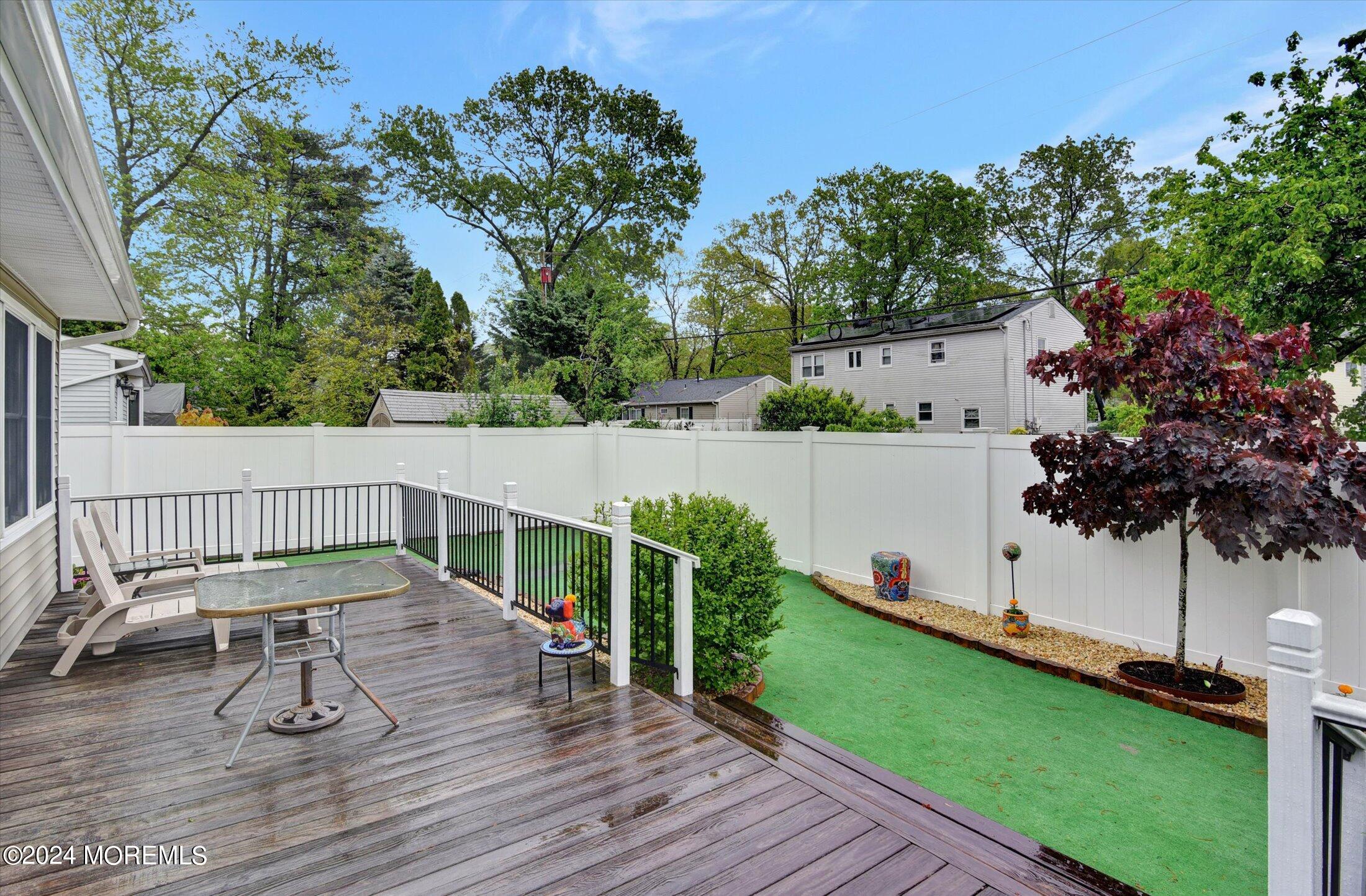 2103 Dorothy Road Toms River, NJ 08753 - Photo 32 of 35 32-Deck