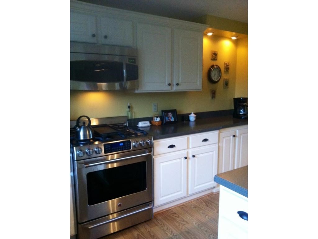 81 English Range Road Derry, NH 03038 - Photo 6 of 33