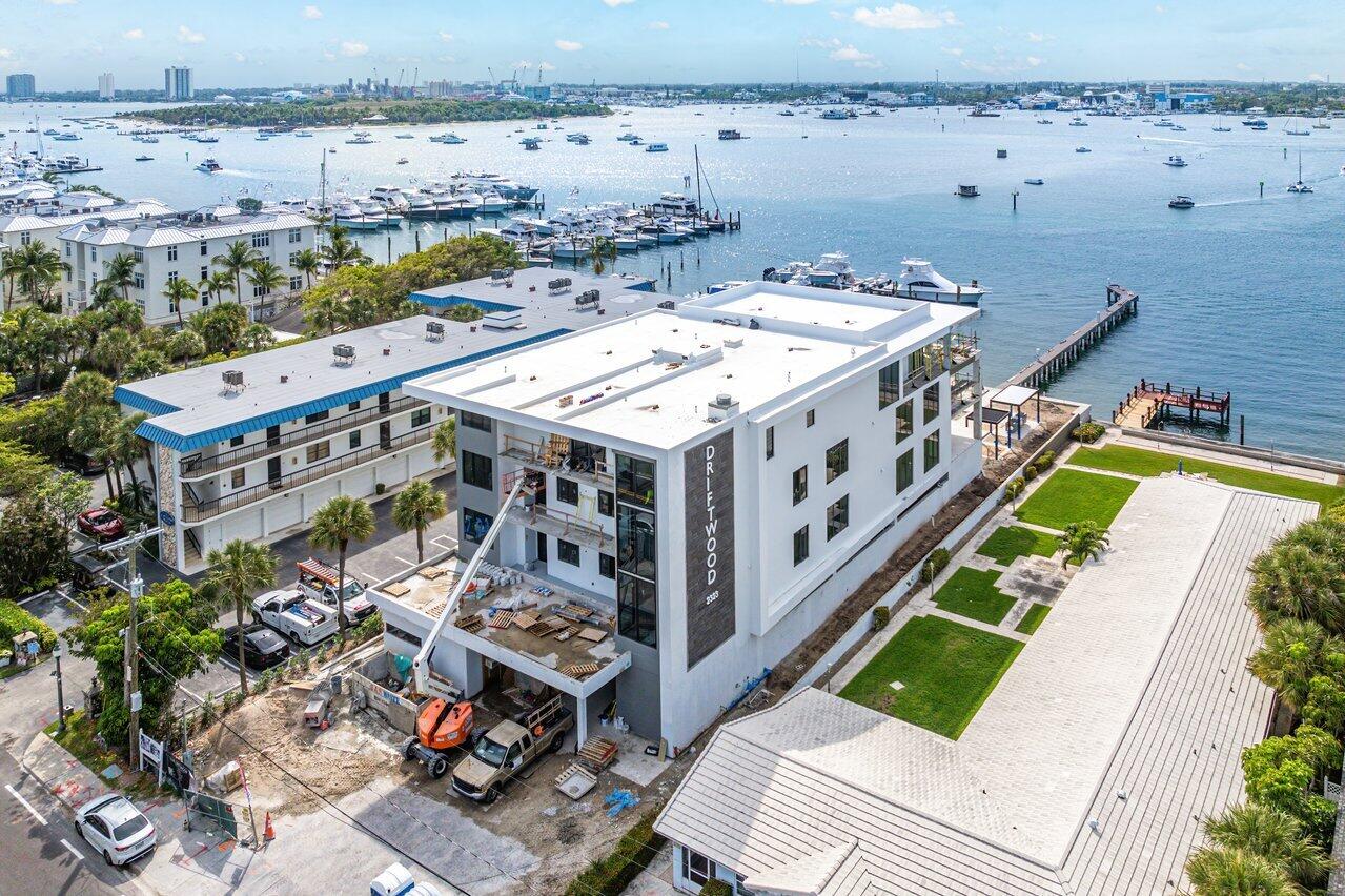 2323 Lake Drive Unit 4 SOUTH 3