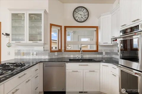 $1,895,000 | 333 Keystone Avenue, Coupeville, WA 98239