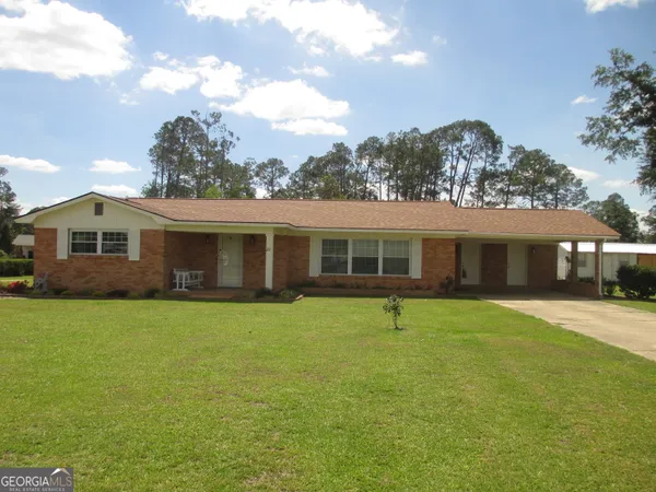 $299,900 | 29 Pine Forest Avenue, Hazlehurst, GA 31539