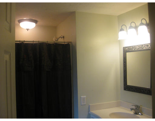 8 Rev Thomas Hooker Road Westborough, MA 01581 - Photo 17 of 26 Gallery Image 17