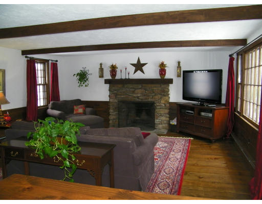 8 Rev Thomas Hooker Road Westborough, MA 01581 - Photo 2 of 26 Gallery Image 2