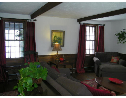 8 Rev Thomas Hooker Road Westborough, MA 01581 - Photo 7 of 26 Gallery Image 7