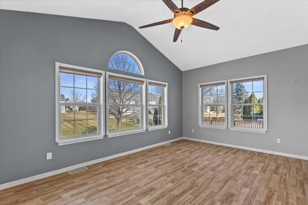 $519,900 | 770 Meadowview Lane, Johnson Creek, WI 53038