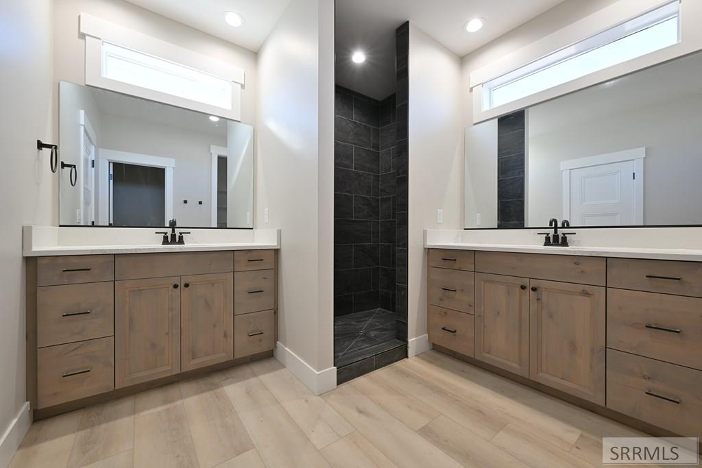 527 Fieldstone Avenue Rigby, ID 83442 - Photo 5 of 15 Primary Ensuite