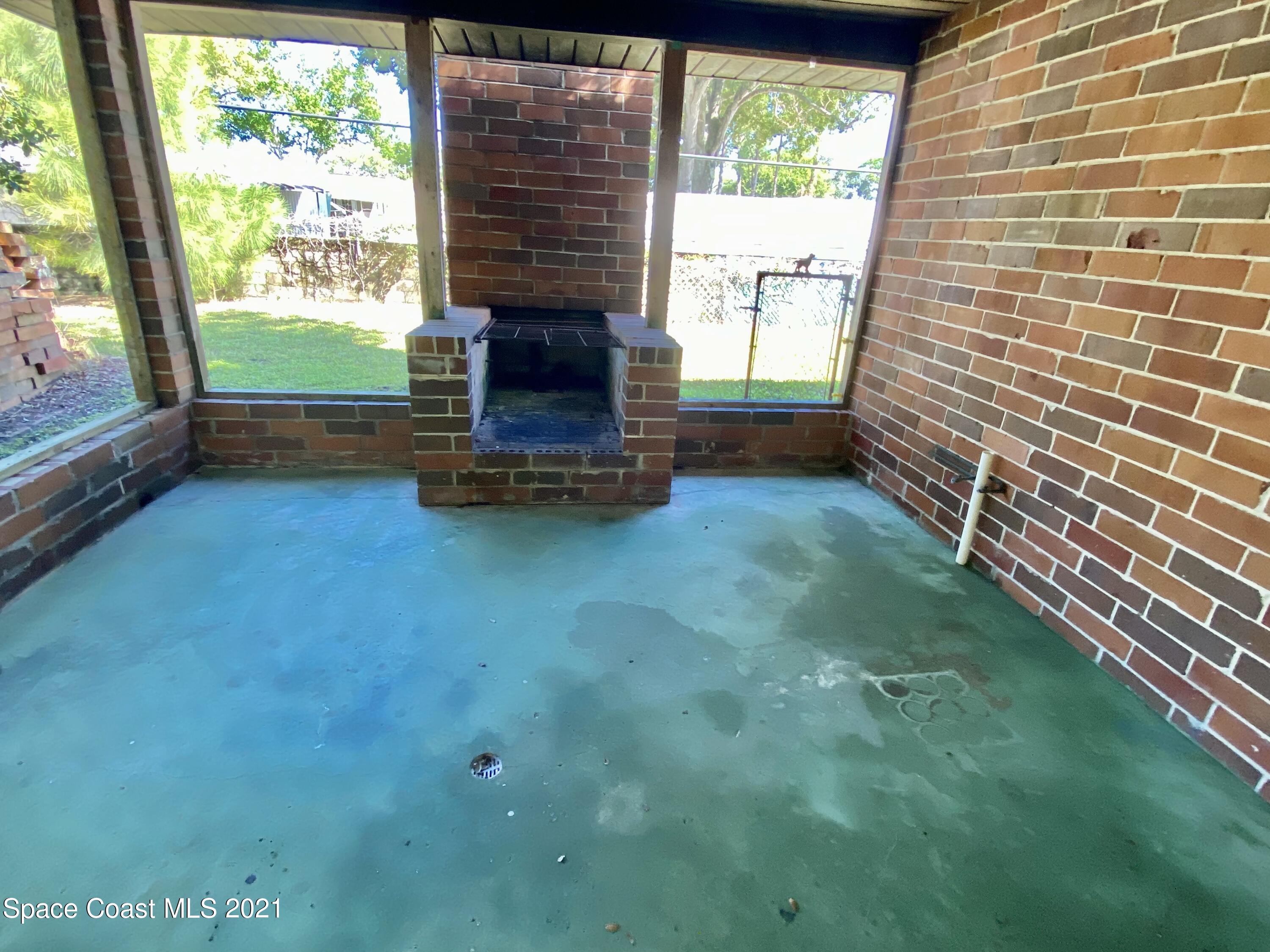 768 Buffalo Road Titusville, FL 32796 - Photo 5 of 34 39869A45-EDCE-41C1-8057-4F8B269D0885