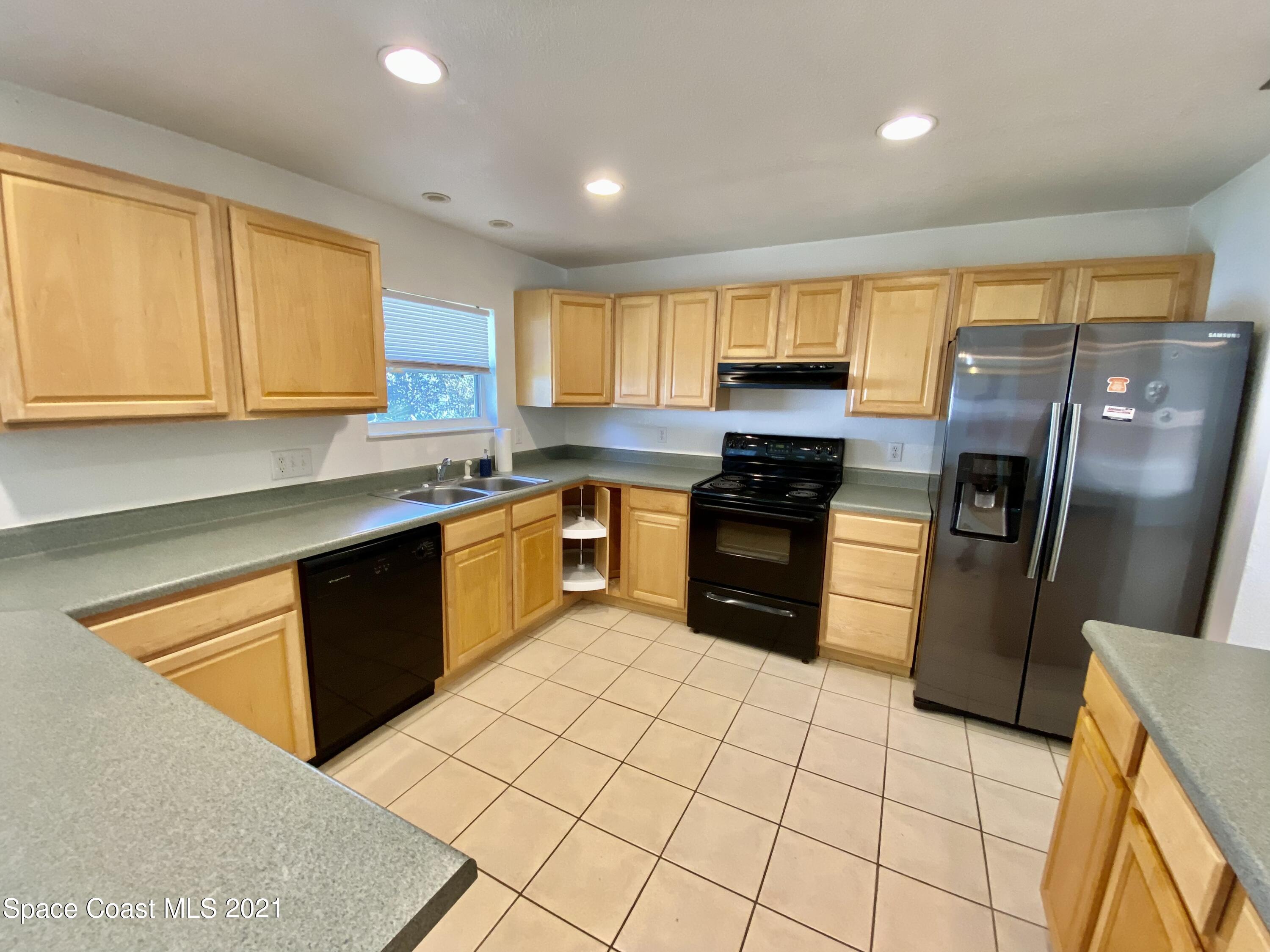 768 Buffalo Road Titusville, FL 32796 - Photo 8 of 34 ACAE33C7-984D-47CA-8537-F16D4C588D37
