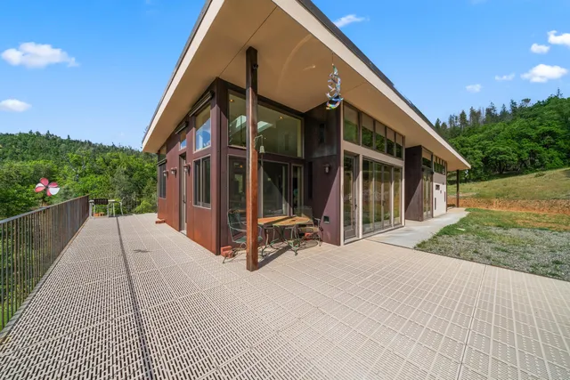 $1,378,000 | 6691 Reading Creek Road, Douglas City, CA 96024